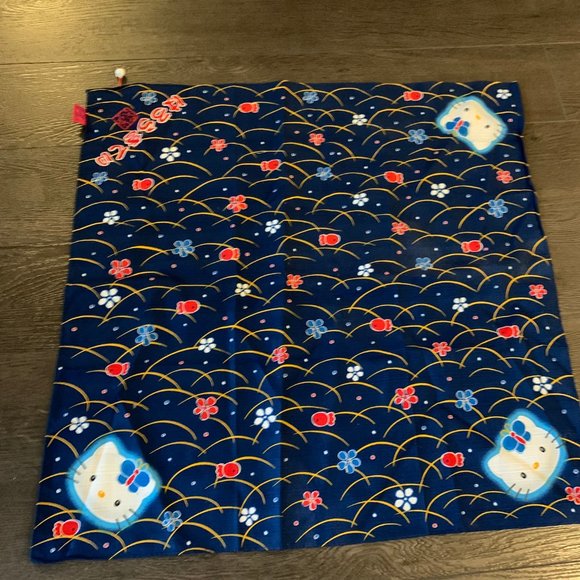 Hello Kitty table cloth / cover cloth with mini bell Made in Japan - Picture 8 of 8